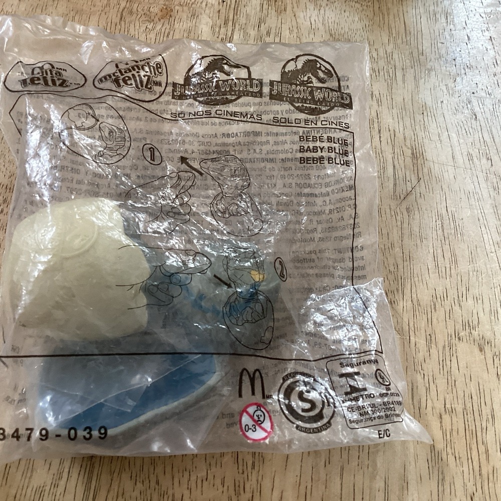 Jurassic World Baby Blue Velociraptor Argentina McDonald's Happy Meal Toy Rare